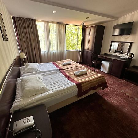 Hotel Beka Palace Тбилиси Экстерьер фото