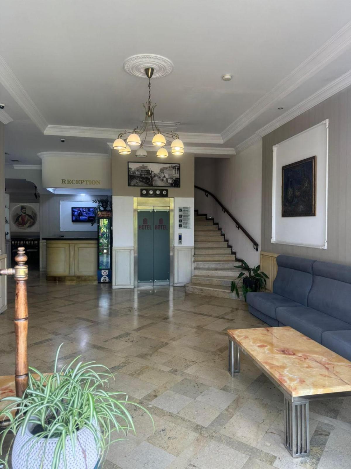 Hotel Beka Palace Тбилиси Экстерьер фото