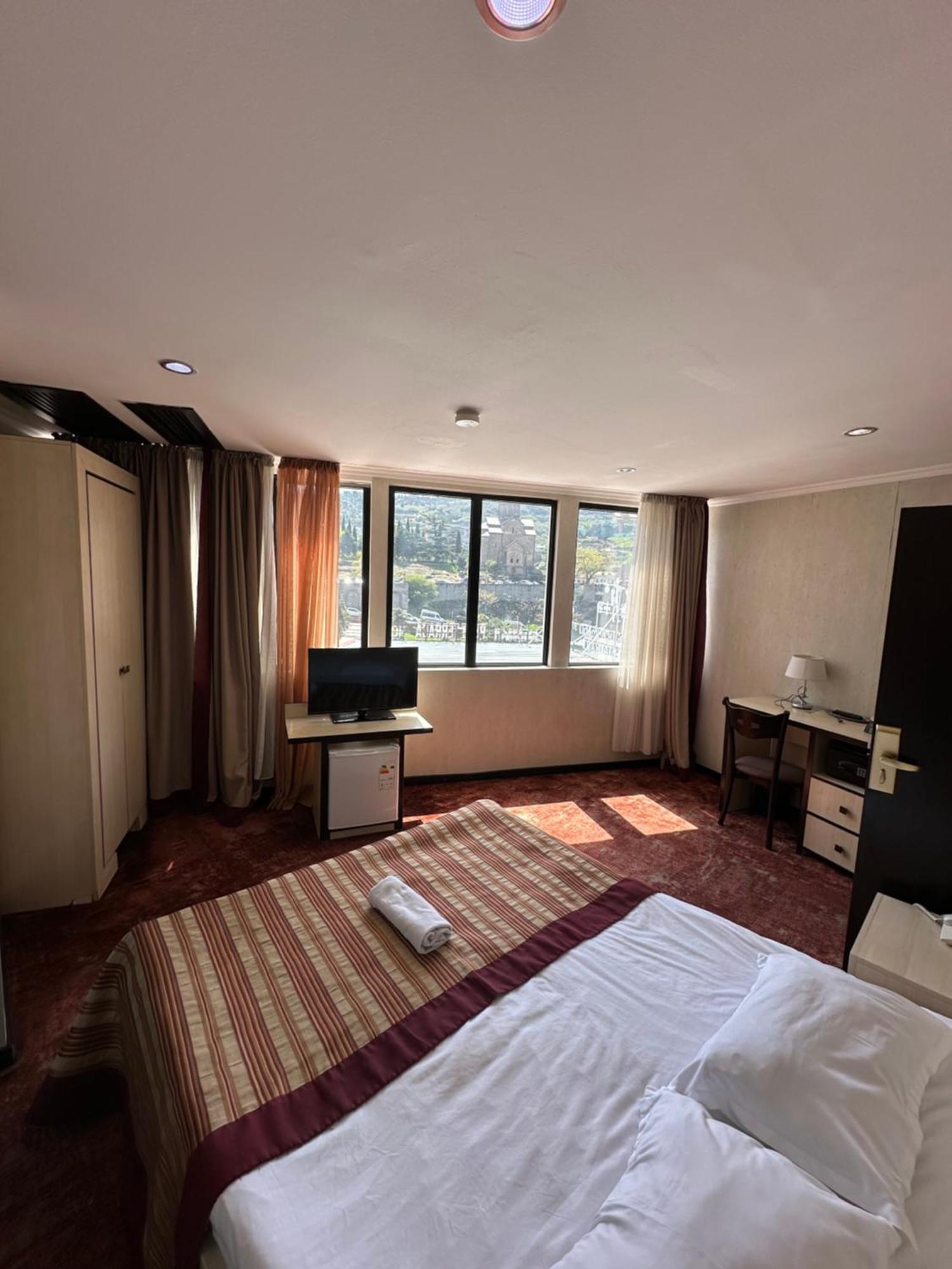 Hotel Beka Palace Тбилиси Экстерьер фото